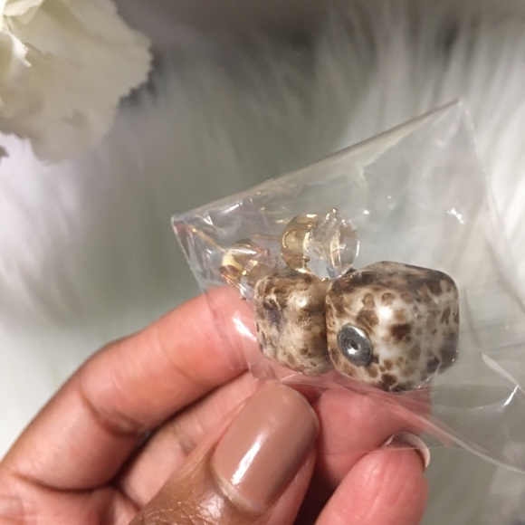 ⭐️Beige/Brown square ear jackets earrings - Picture 3 of 4